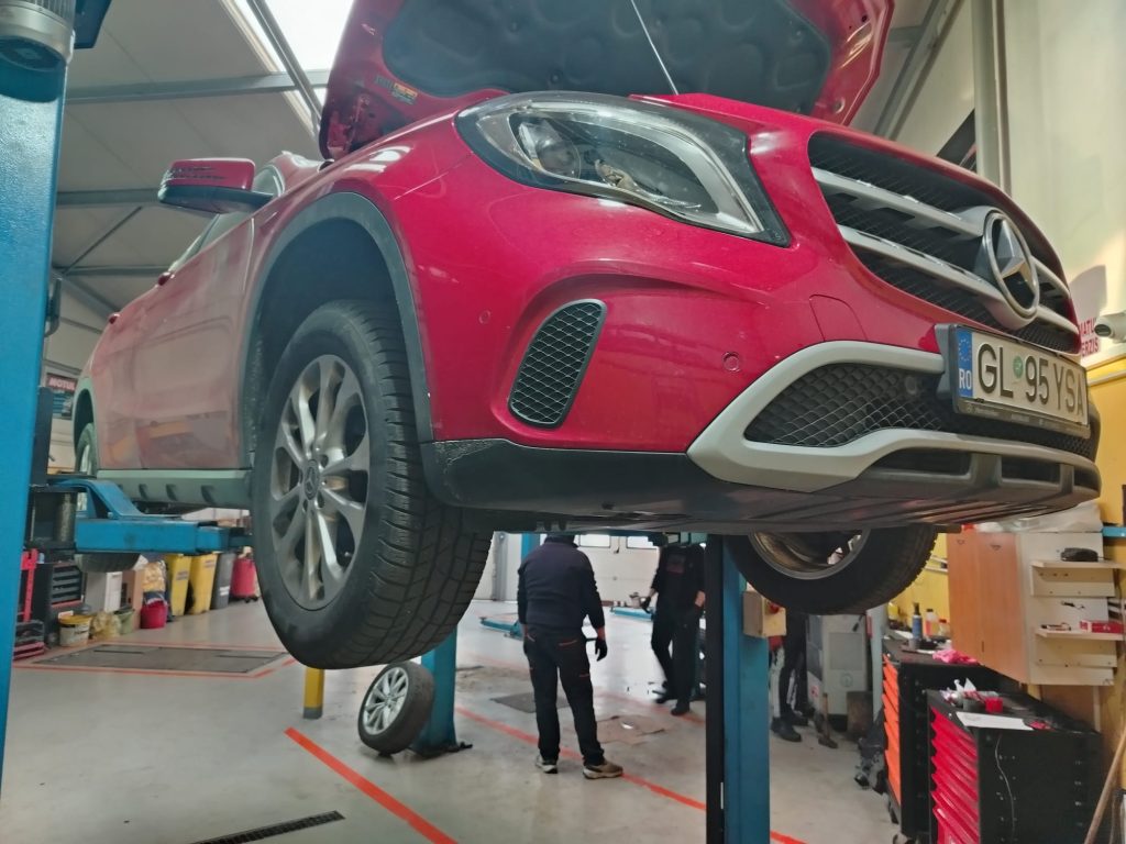 Revizie ulei filtre Mercedes GLA 220